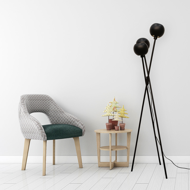 Modernong Tripod Stand Lamp